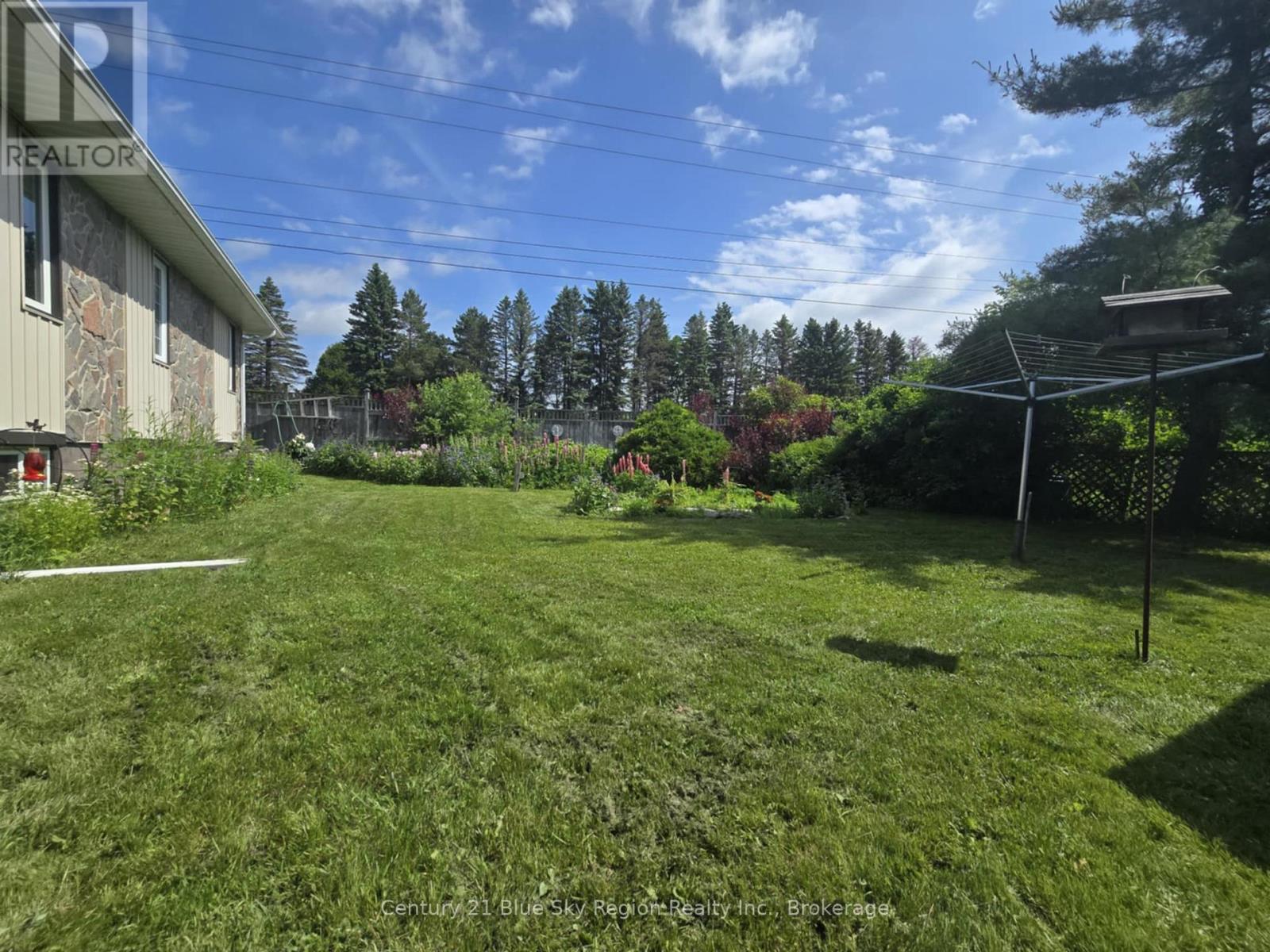 22 Dubeau Street, West Nipissing, Ontario  P0H 2M0 - Photo 44 - X12550348