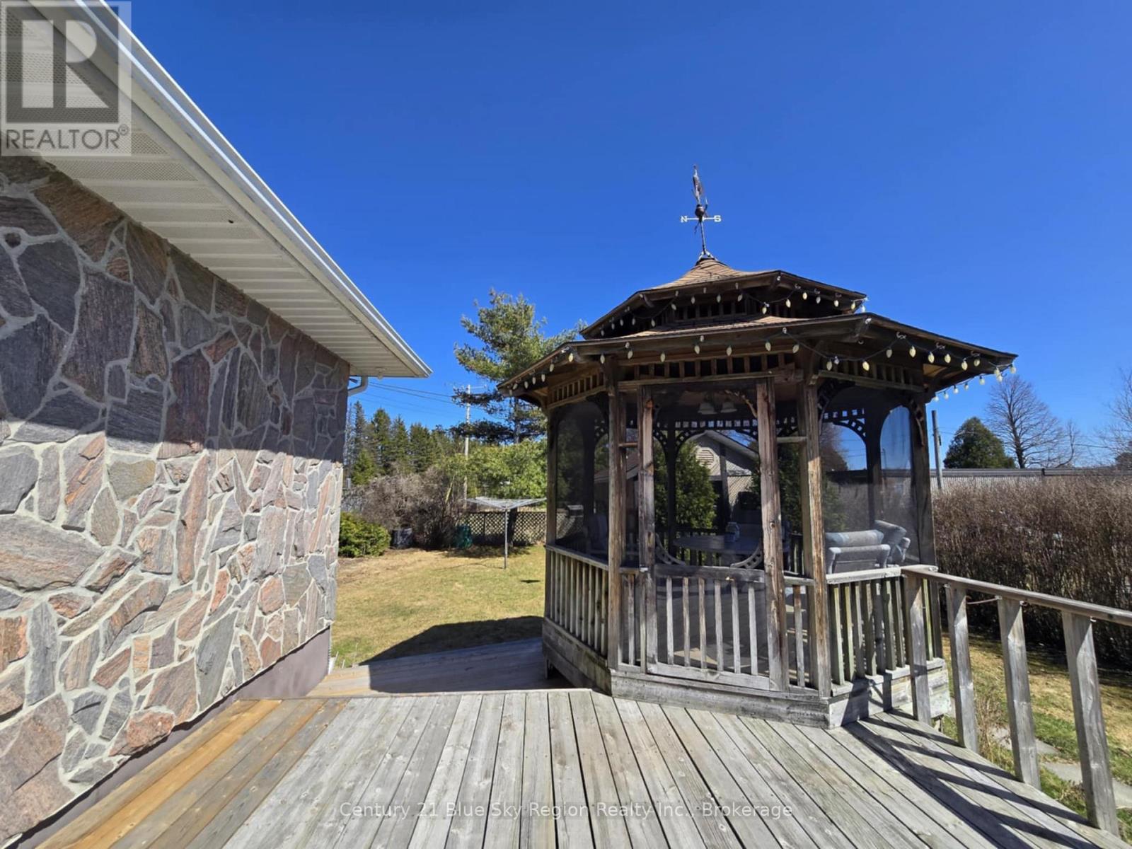 22 Dubeau Street, West Nipissing, Ontario  P0H 2M0 - Photo 39 - X12550348