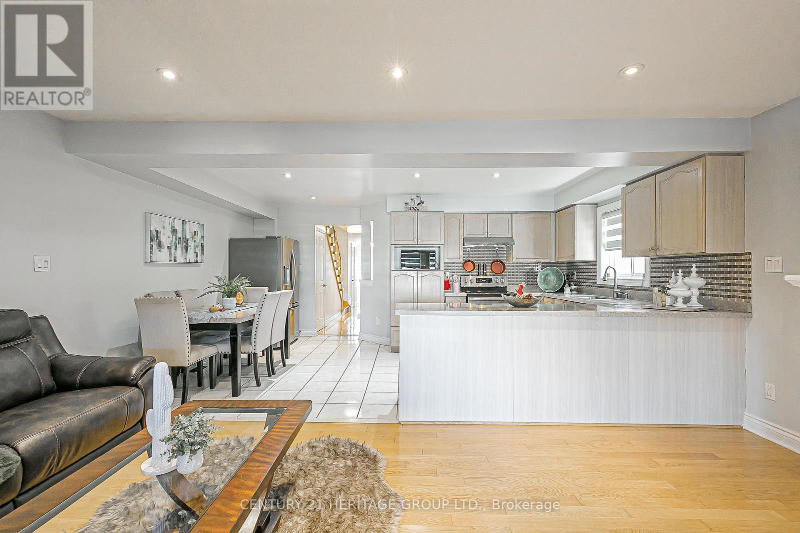 549 Pelletier Court, Newmarket, Ontario  L3X 2N7 - Photo 17 - N12470008