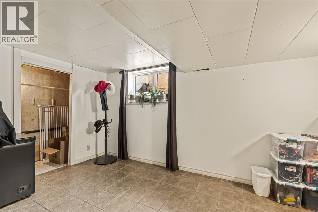 20 Calandar Road Nw, Calgary, Alberta  T2L 0P6 - Photo 22 - A2276854