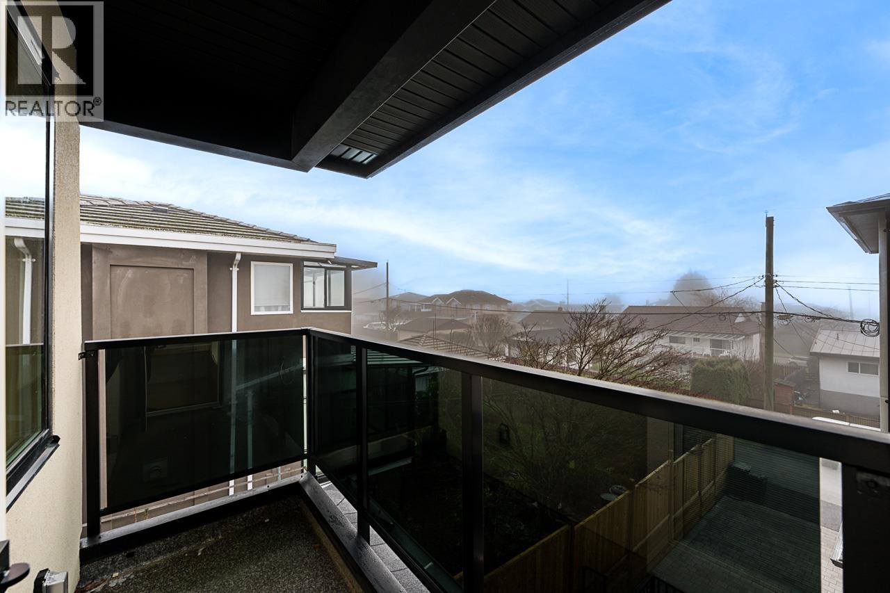 2 6554 Charles Street, Burnaby, British Columbia  V5B 2H1 - Photo 18 - R3075657