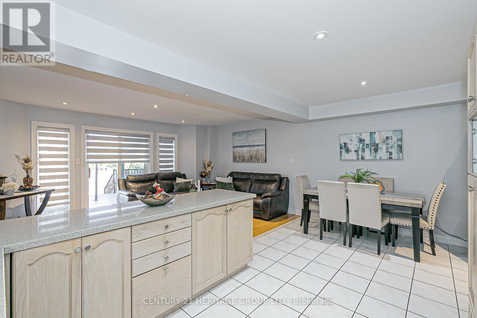 549 Pelletier Court, Newmarket, Ontario  L3X 2N7 - Photo 13 - N12470008