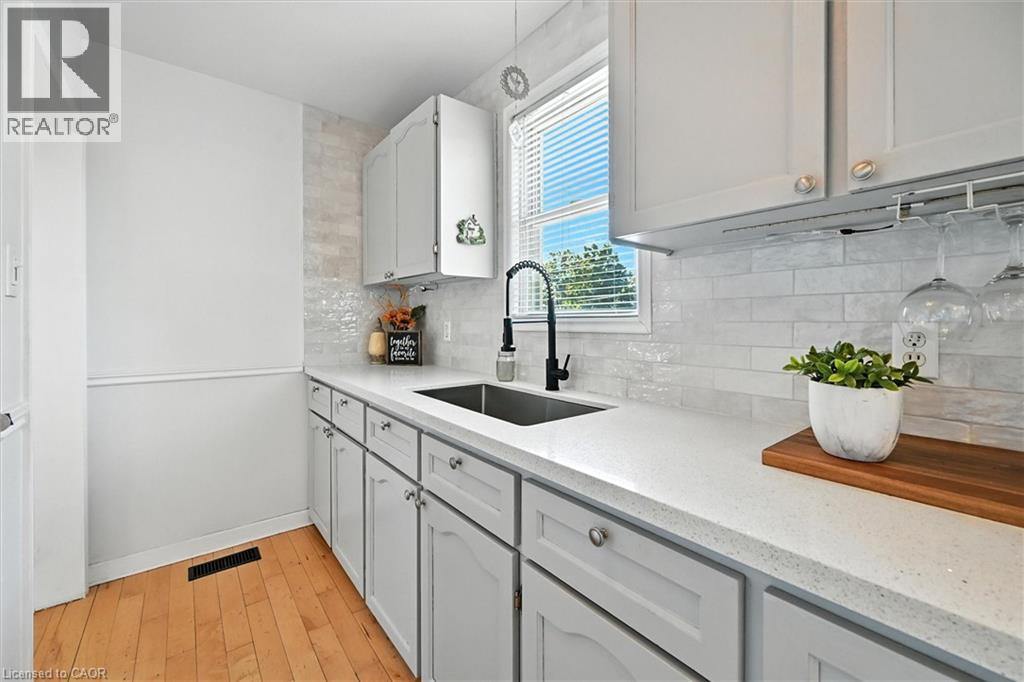 8554 Haldibrook Road, Mount Hope, Ontario  N3W 2G8 - Photo 16 - 40765368