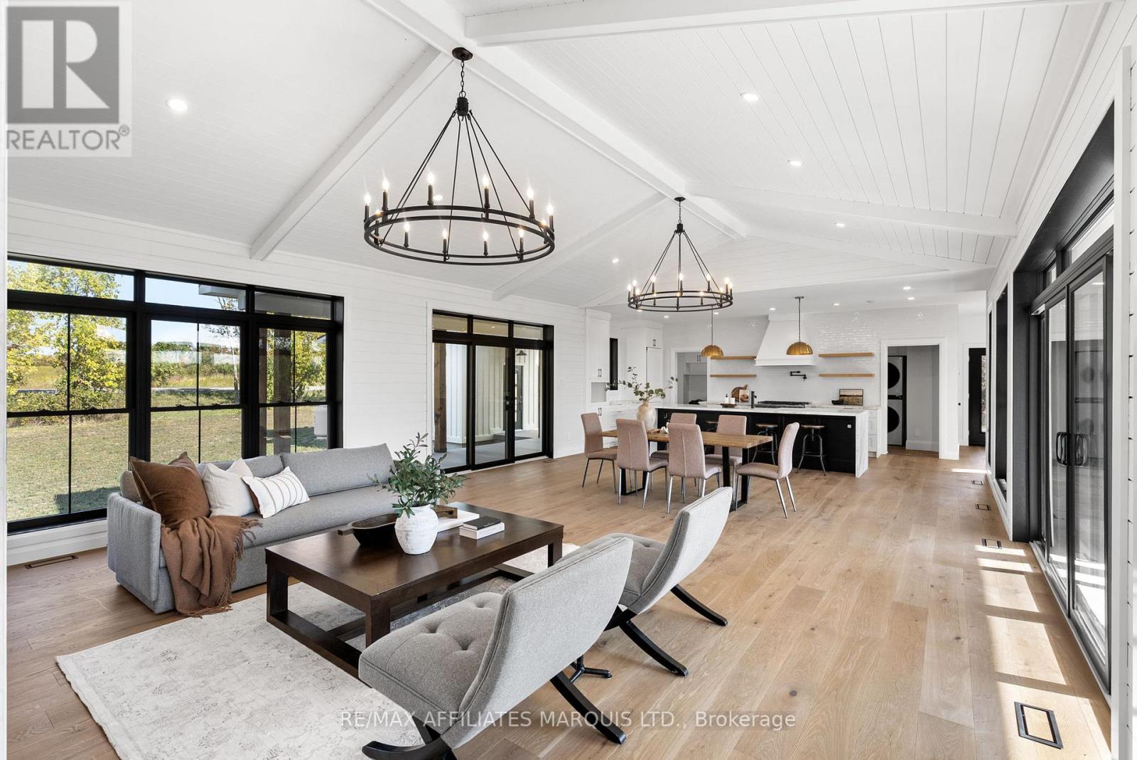 3978 Squire Road, North Glengarry, Ontario  K0C 1B0 - Photo 11 - X12413737