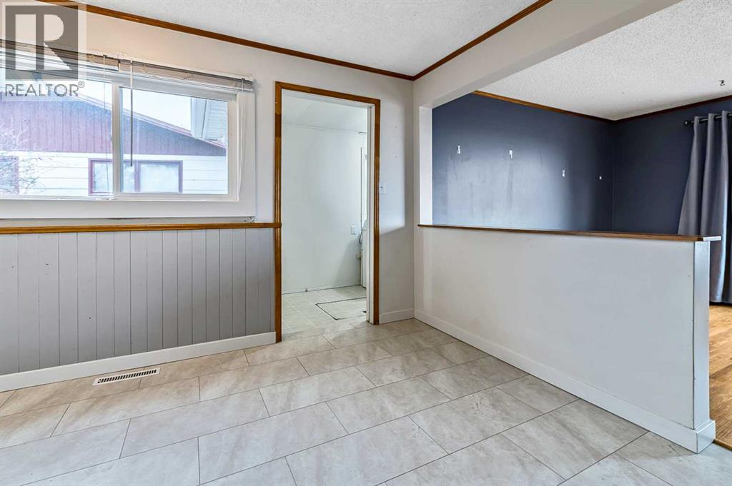 30 Crescent Road E, Okotoks, Alberta  T1S 1G4 - Photo 13 - A2271455