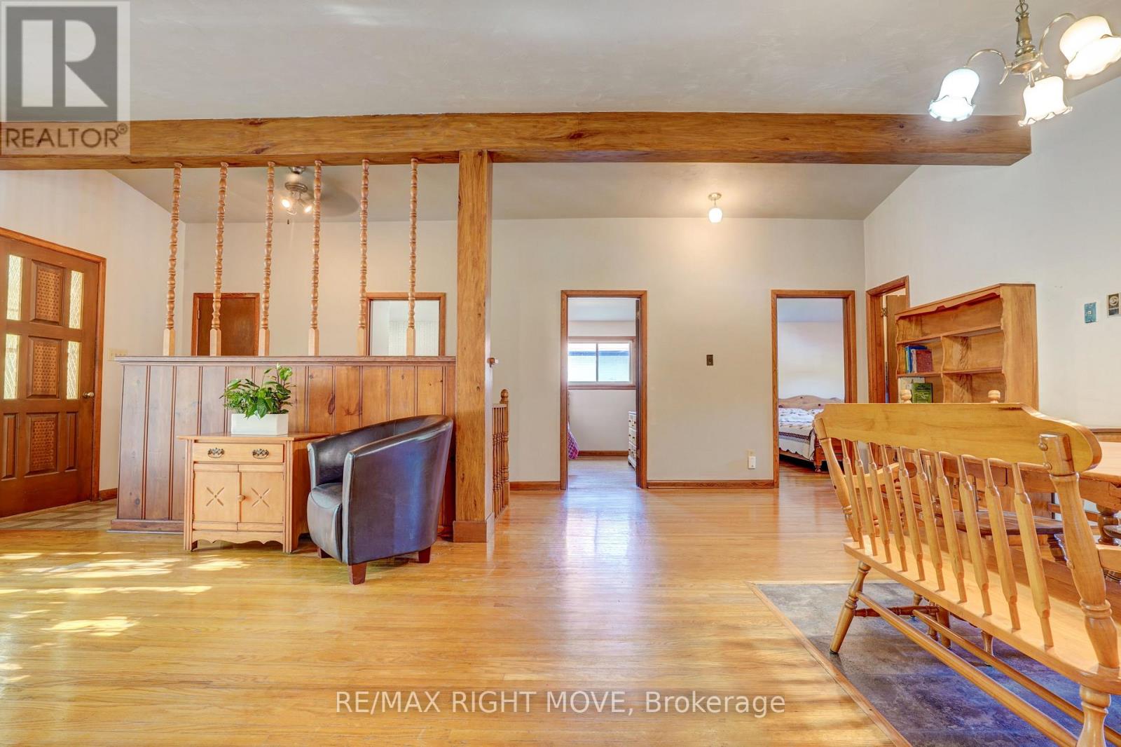 348 Collins Drive, Orillia, Ontario  L3V 1E4 - Photo 6 - S12384110