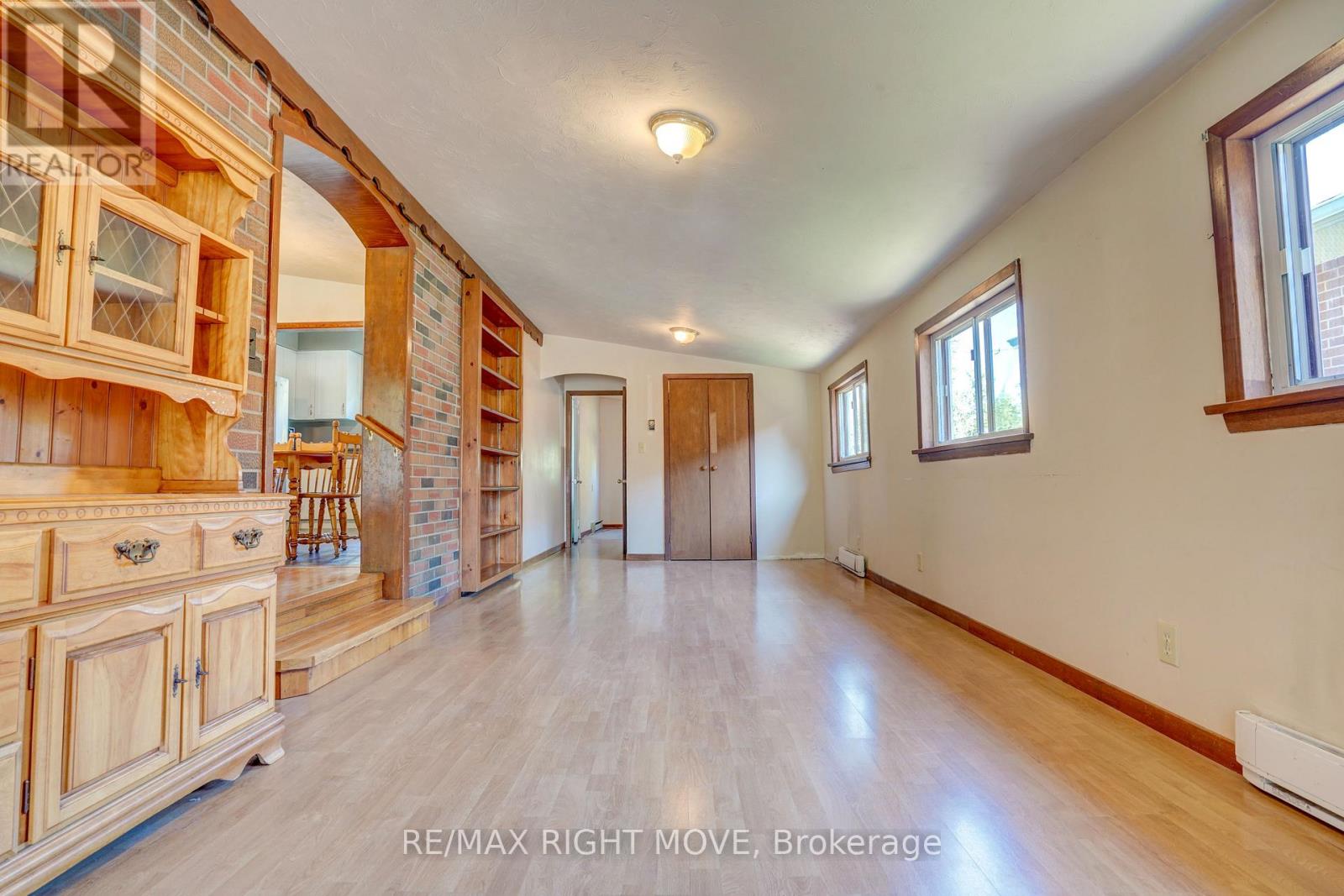 348 Collins Drive, Orillia, Ontario  L3V 1E4 - Photo 16 - S12384110