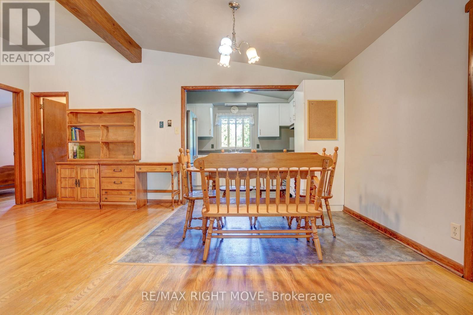 348 Collins Drive, Orillia, Ontario  L3V 1E4 - Photo 9 - S12384110