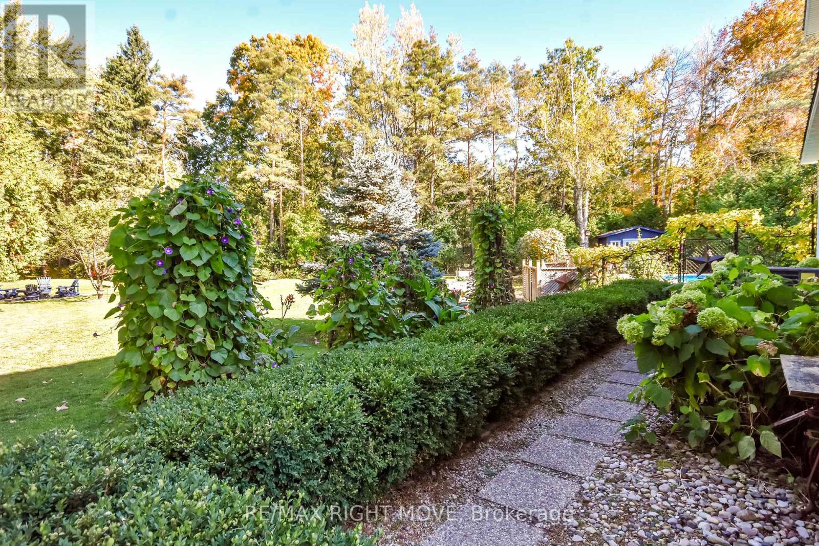 4043 Digby Drive, Severn, Ontario  L3V 0X4 - Photo 41 - S12456315