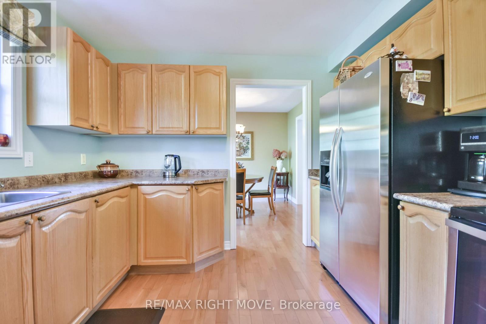 4043 Digby Drive, Severn, Ontario  L3V 0X4 - Photo 3 - S12456315