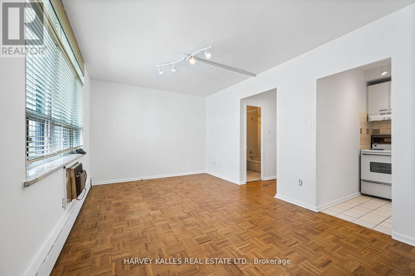 706 - 78 Warren Road, Toronto, Ontario  M4V 2R6 - Photo 8 - C12660956