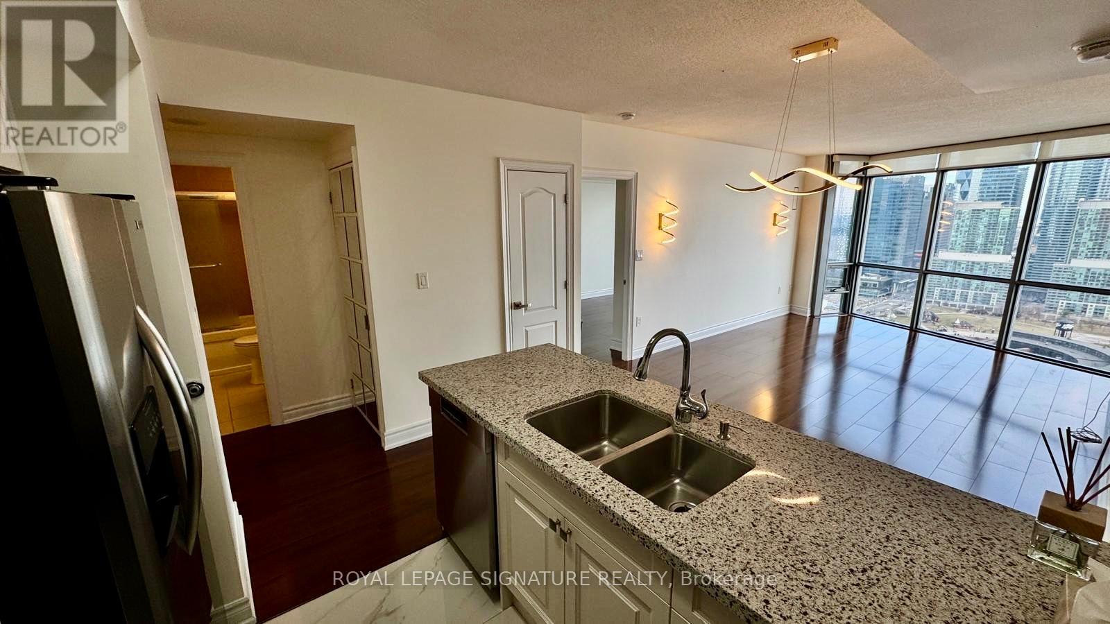 3701 - 5 Mariner Terrace, Toronto, Ontario  M5V 3V6 - Photo 19 - C12660964