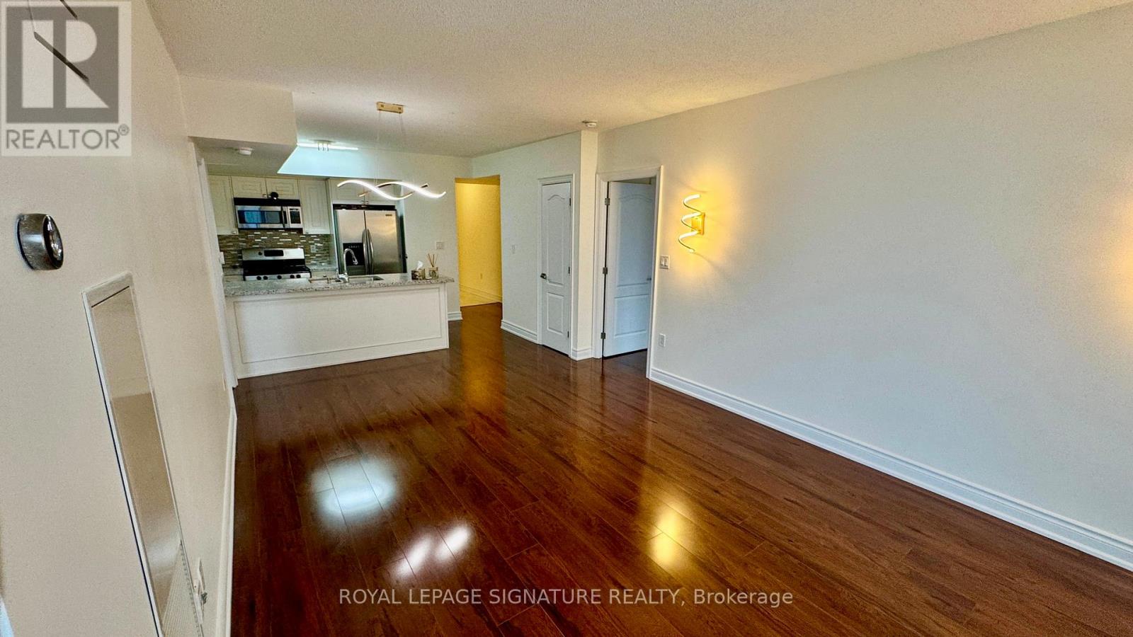 3701 - 5 Mariner Terrace, Toronto, Ontario  M5V 3V6 - Photo 7 - C12660964