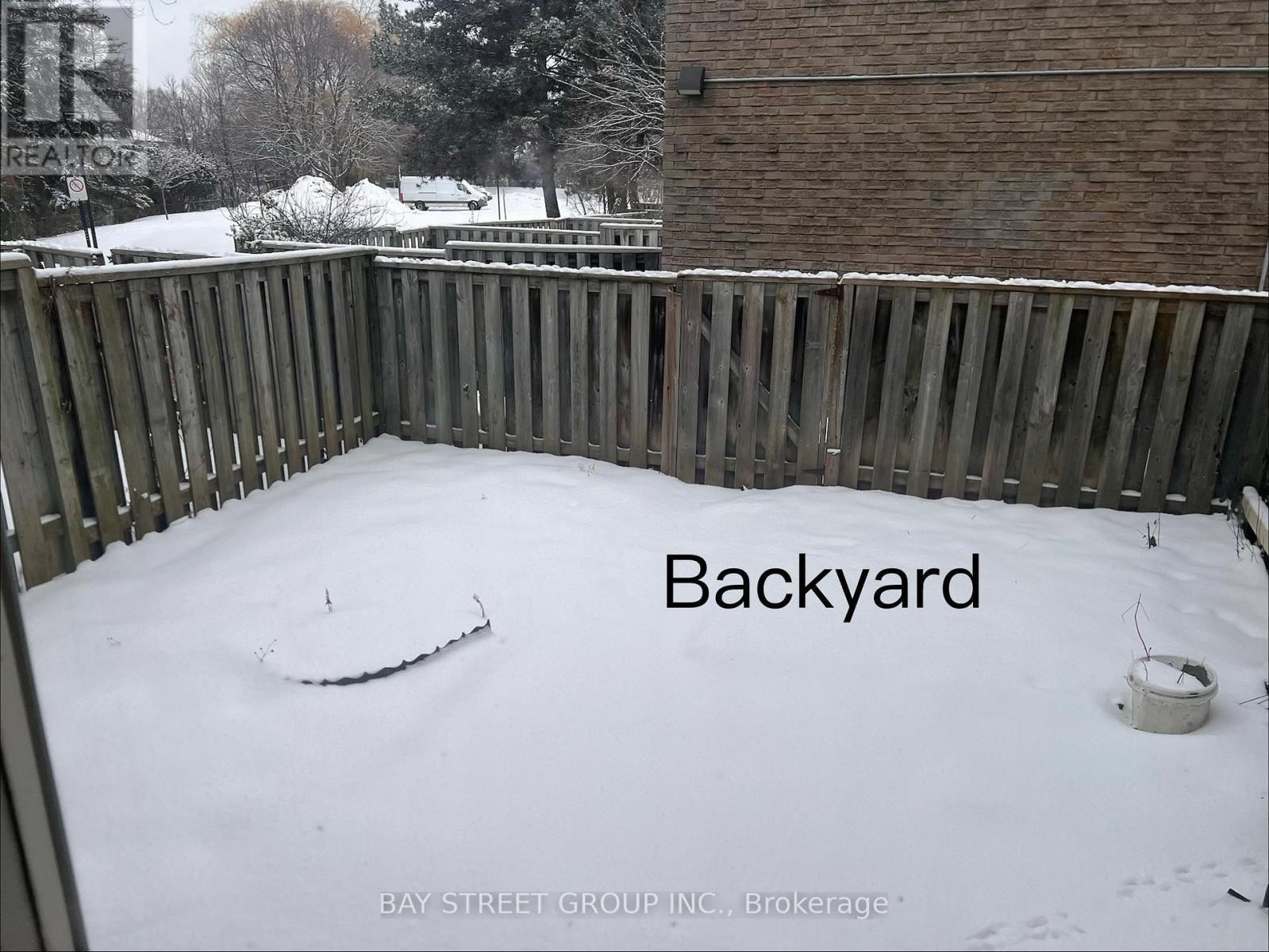 6 Pond Fern Way, Toronto (Don Valley Village), Ontario  M2J 4M8 - Photo 5 - C12660992