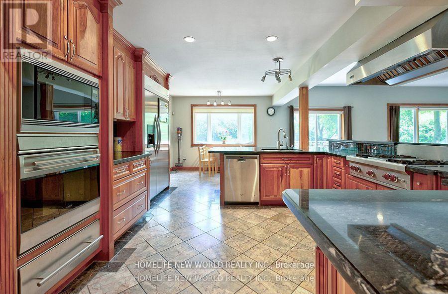 7 Sulgrave Crescent, Toronto, Ontario  M2L 1W5 - Photo 14 - C12661096