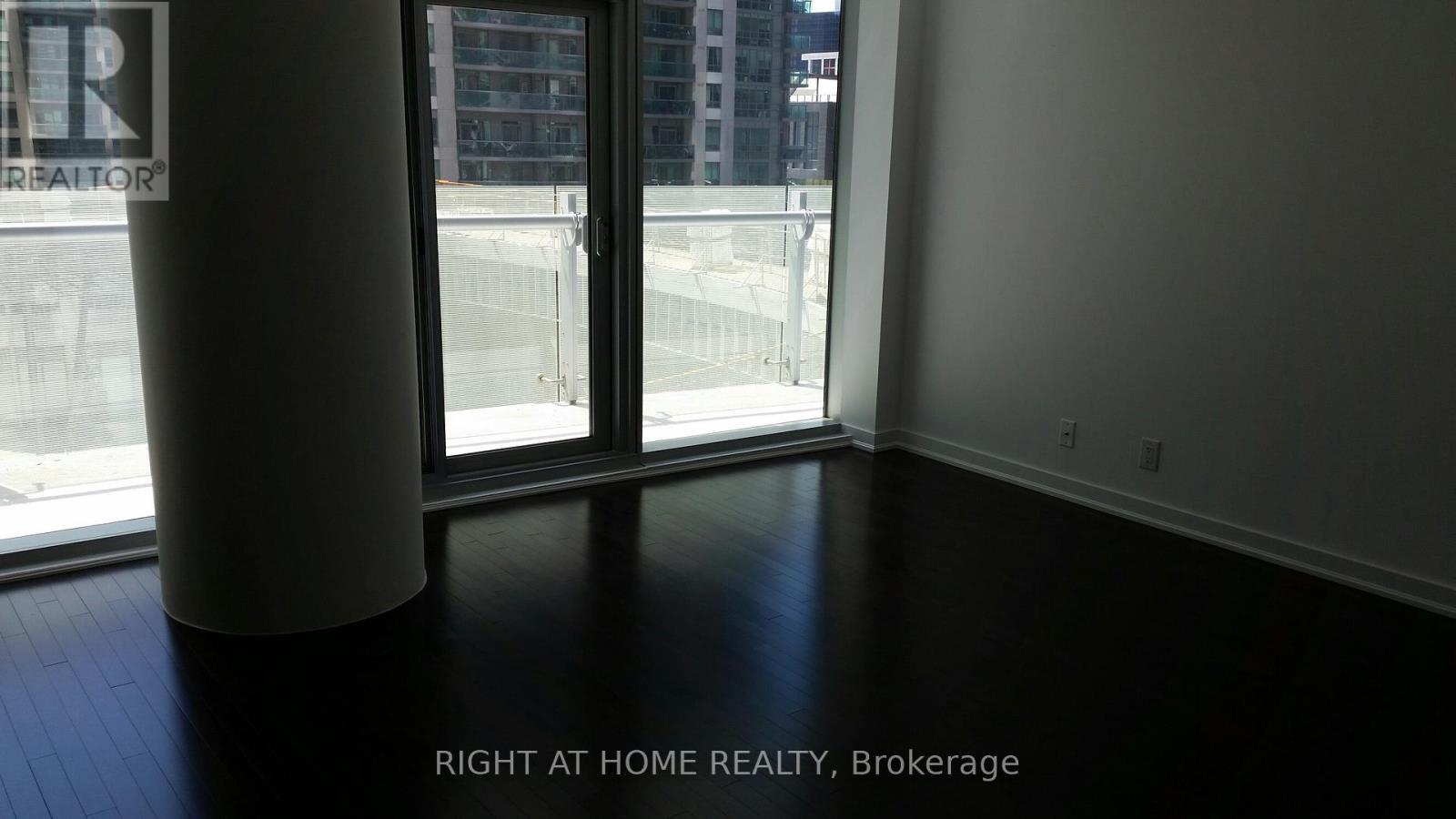 308 - 14 York Street, Toronto, Ontario  M5J 0A9 - Photo 4 - C12661102