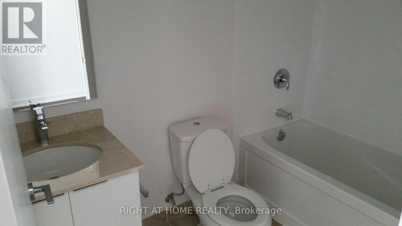 308 - 14 York Street, Toronto, Ontario  M5J 0A9 - Photo 7 - C12661102