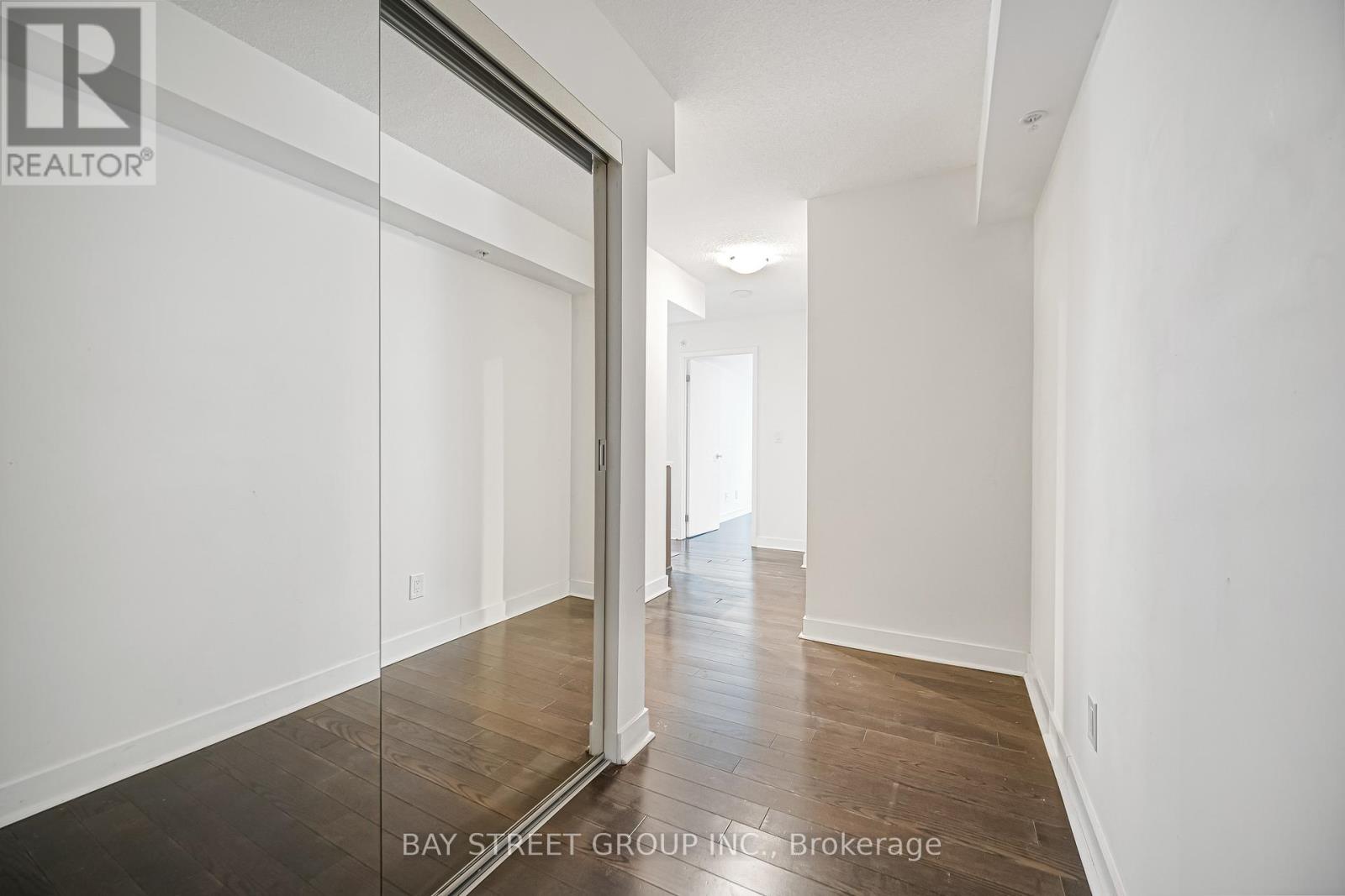 708 - 295 Adelaide Street W, Toronto, Ontario  M5V 0L4 - Photo 11 - C12661138