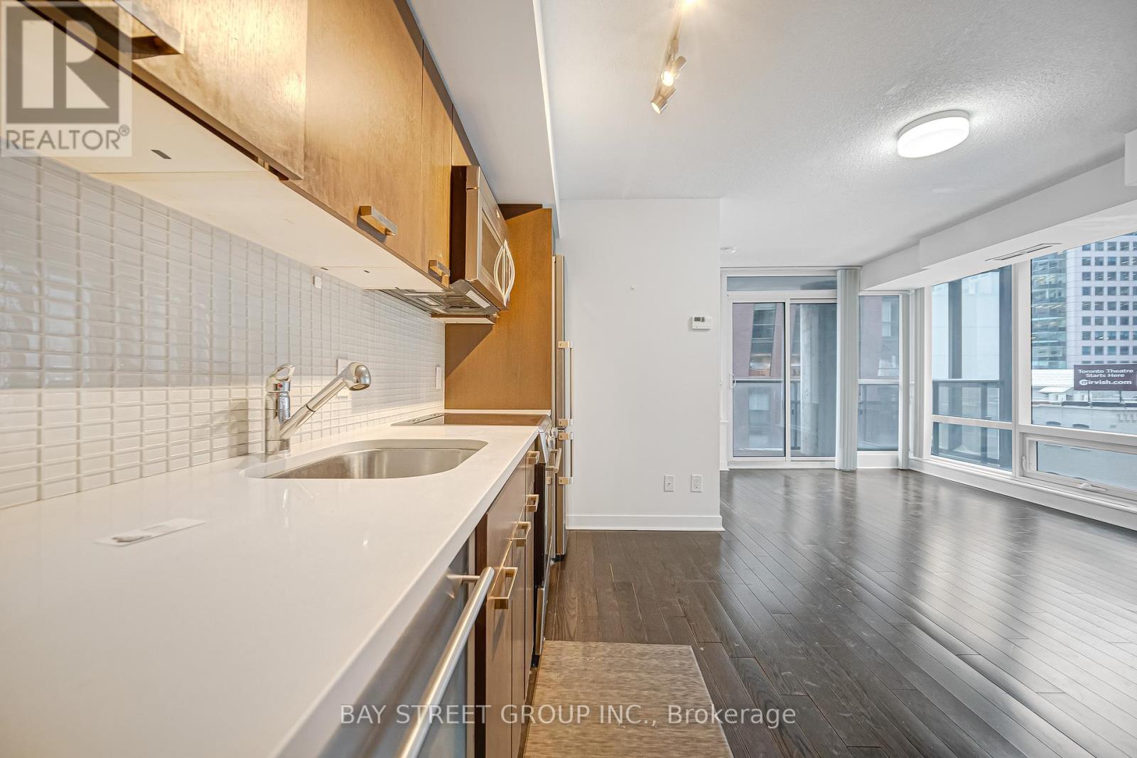 708 - 295 Adelaide Street W, Toronto, Ontario  M5V 0L4 - Photo 18 - C12661138