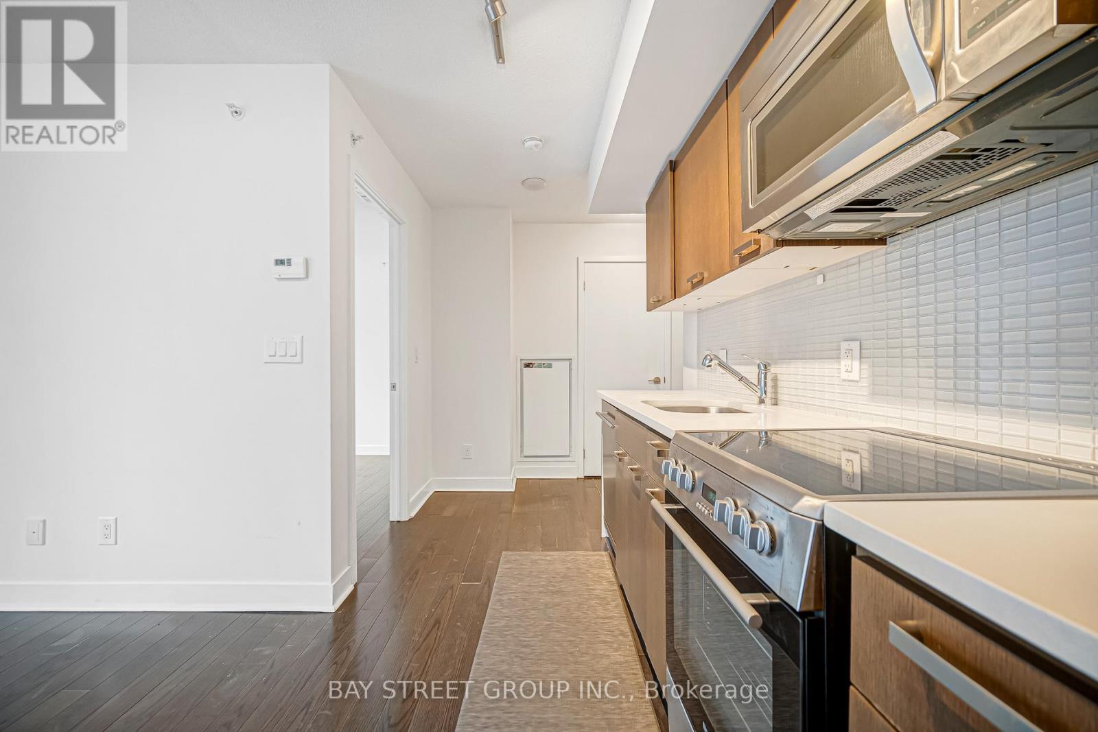 708 - 295 Adelaide Street W, Toronto, Ontario  M5V 0L4 - Photo 21 - C12661138