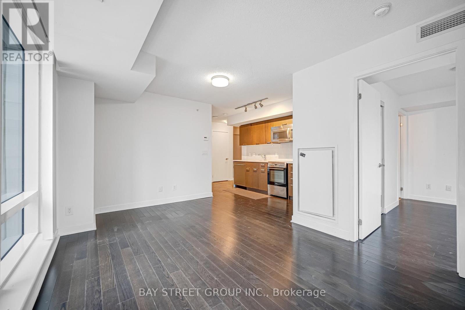 708 - 295 Adelaide Street W, Toronto, Ontario  M5V 0L4 - Photo 27 - C12661138