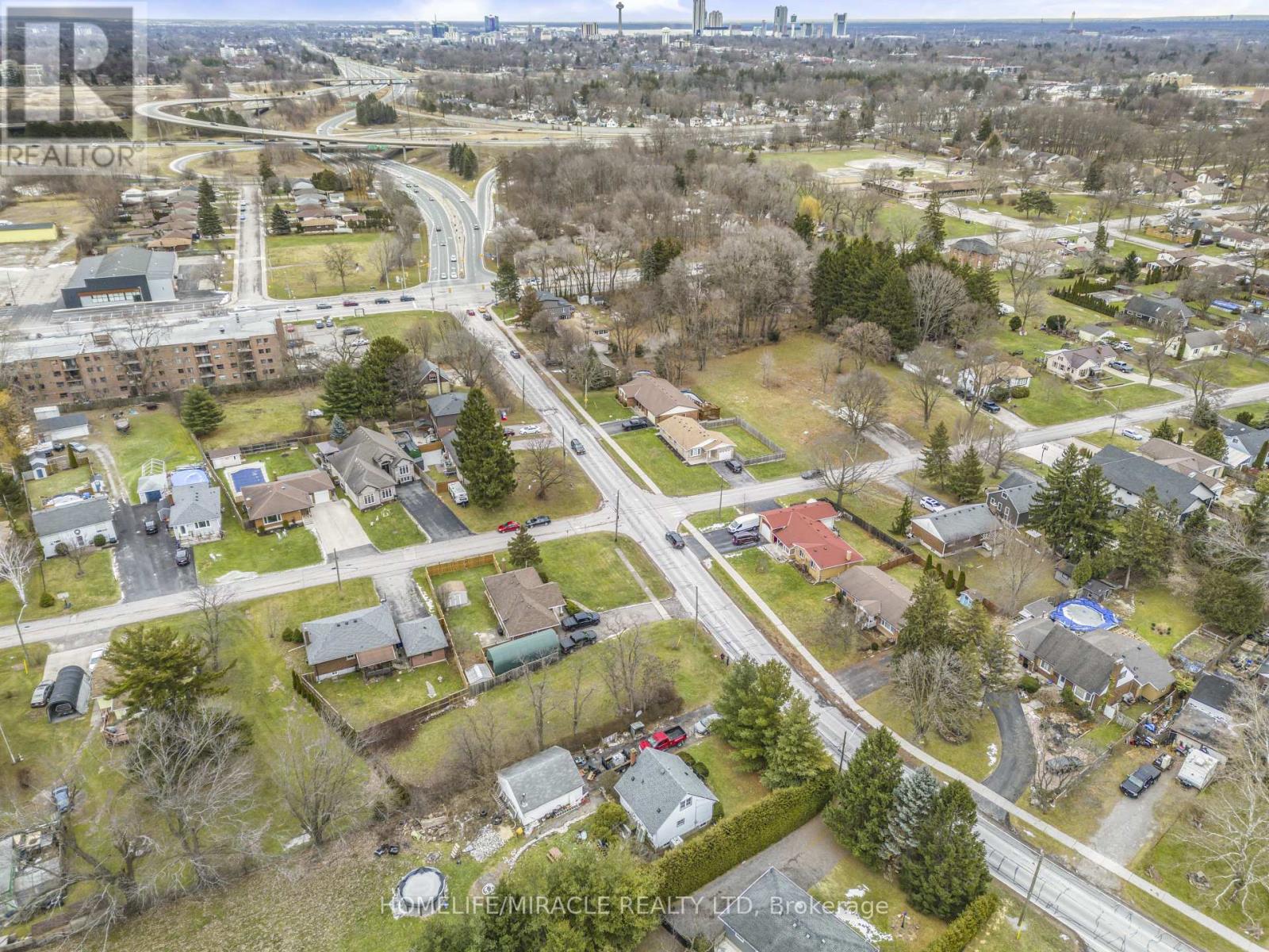 7728 Watson Street, Niagara Falls, Ontario  L2H 1E5 - Photo 27 - X12658420