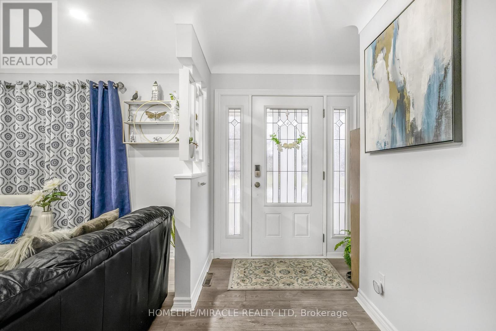 7728 Watson Street, Niagara Falls, Ontario  L2H 1E5 - Photo 3 - X12658420