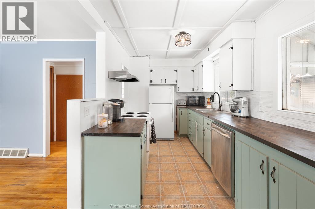 1883 Larkin Rd, Windsor, Ontario  N8W 4G7 - Photo 10 - 26000114