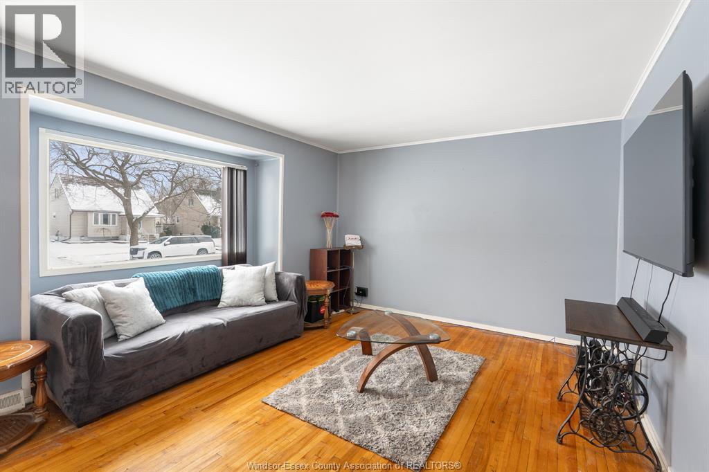 1883 Larkin Rd, Windsor, Ontario  N8W 4G7 - Photo 4 - 26000114