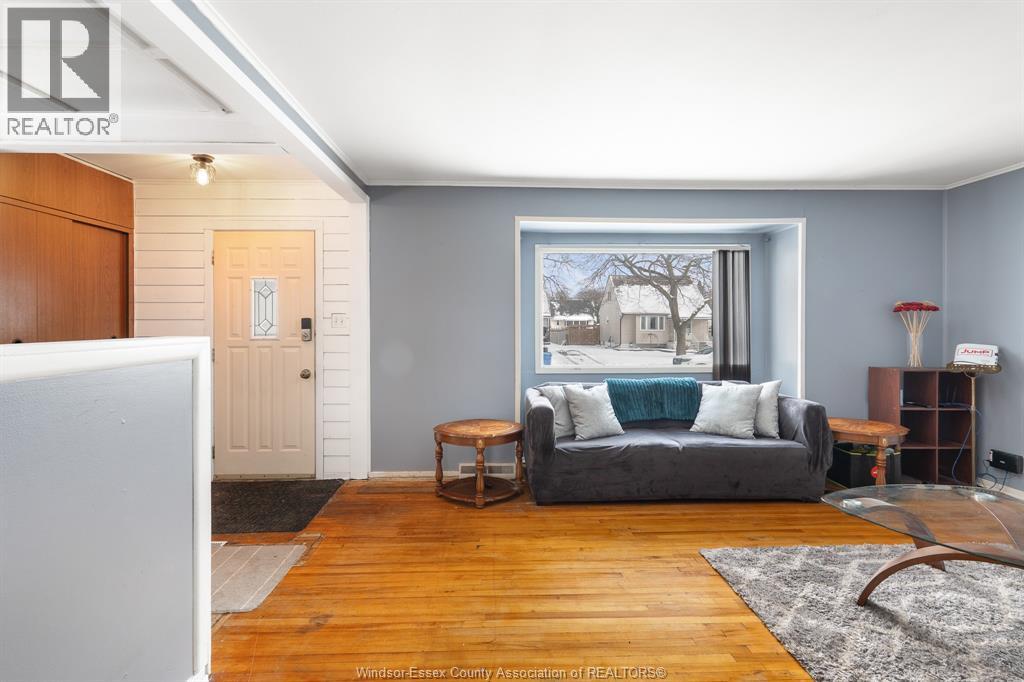 1883 Larkin Rd, Windsor, Ontario  N8W 4G7 - Photo 6 - 26000114