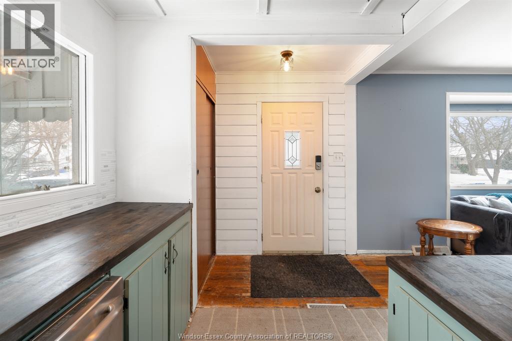 1883 Larkin Rd, Windsor, Ontario  N8W 4G7 - Photo 8 - 26000114