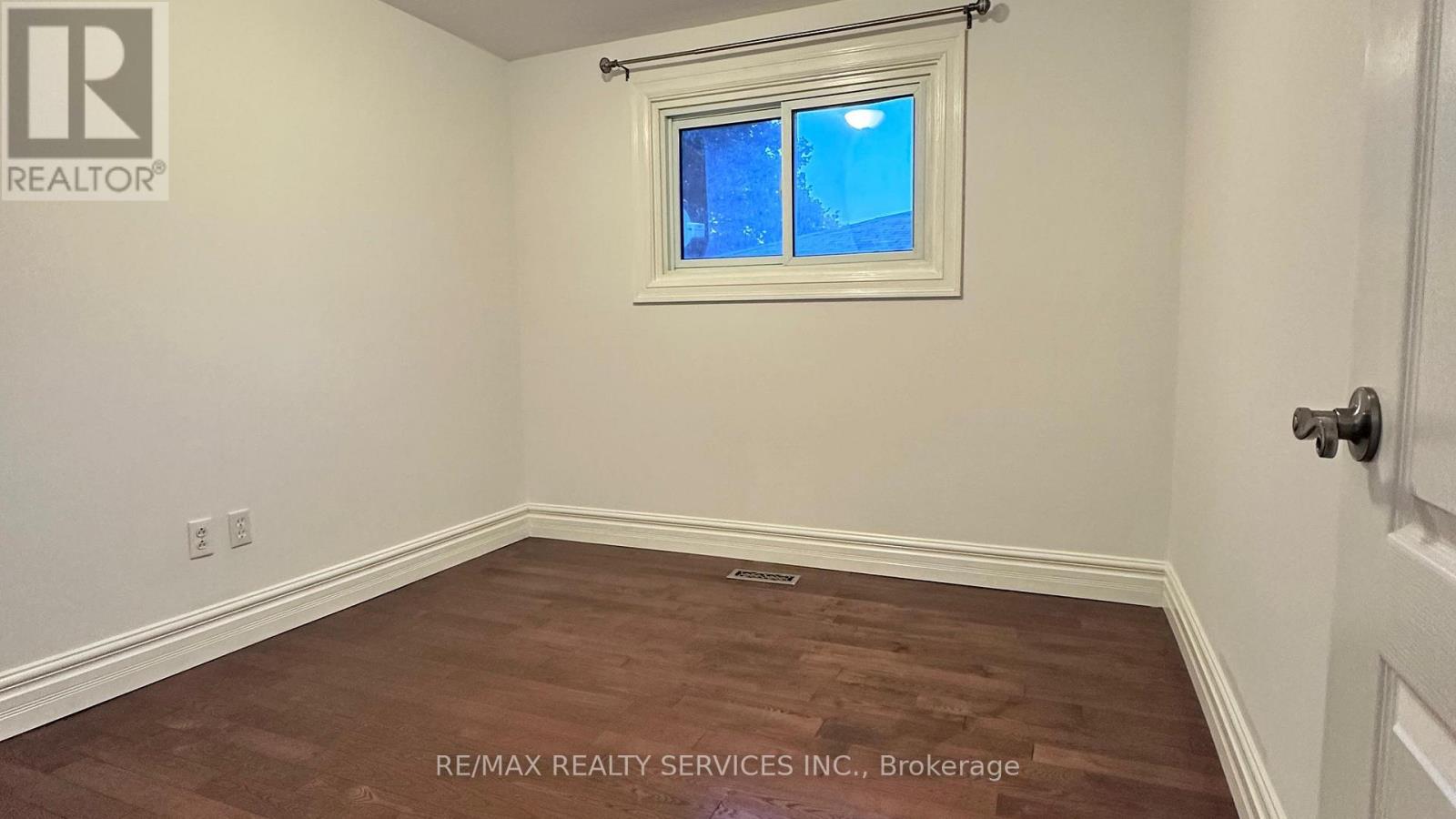 5 Hammond Crescent, New Tecumseth (Beeton), Ontario  L0G 1A0 - Photo 11 - N12661062