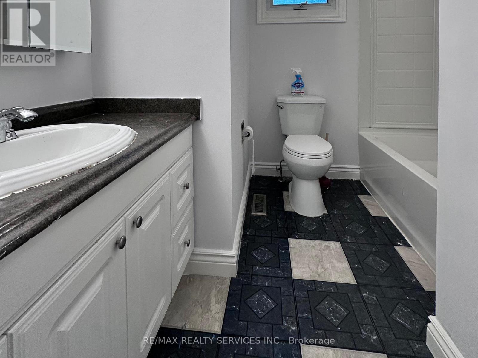 5 Hammond Crescent, New Tecumseth (Beeton), Ontario  L0G 1A0 - Photo 14 - N12661062