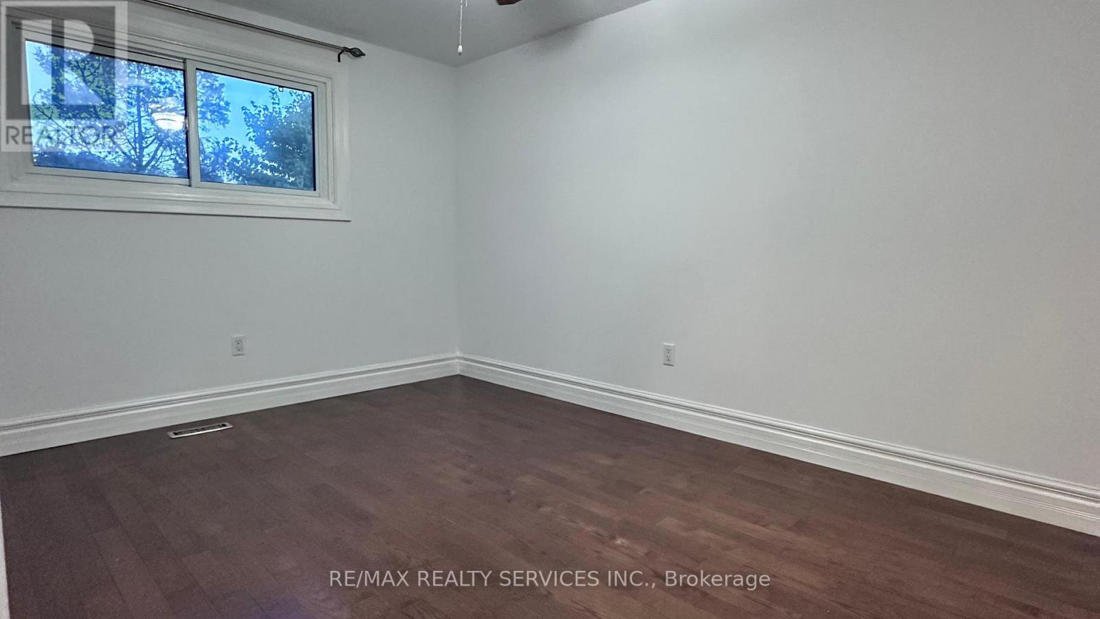 5 Hammond Crescent, New Tecumseth (Beeton), Ontario  L0G 1A0 - Photo 9 - N12661062