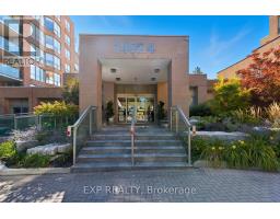 111 - 14924 YONGE STREET, Aurora, Ontario