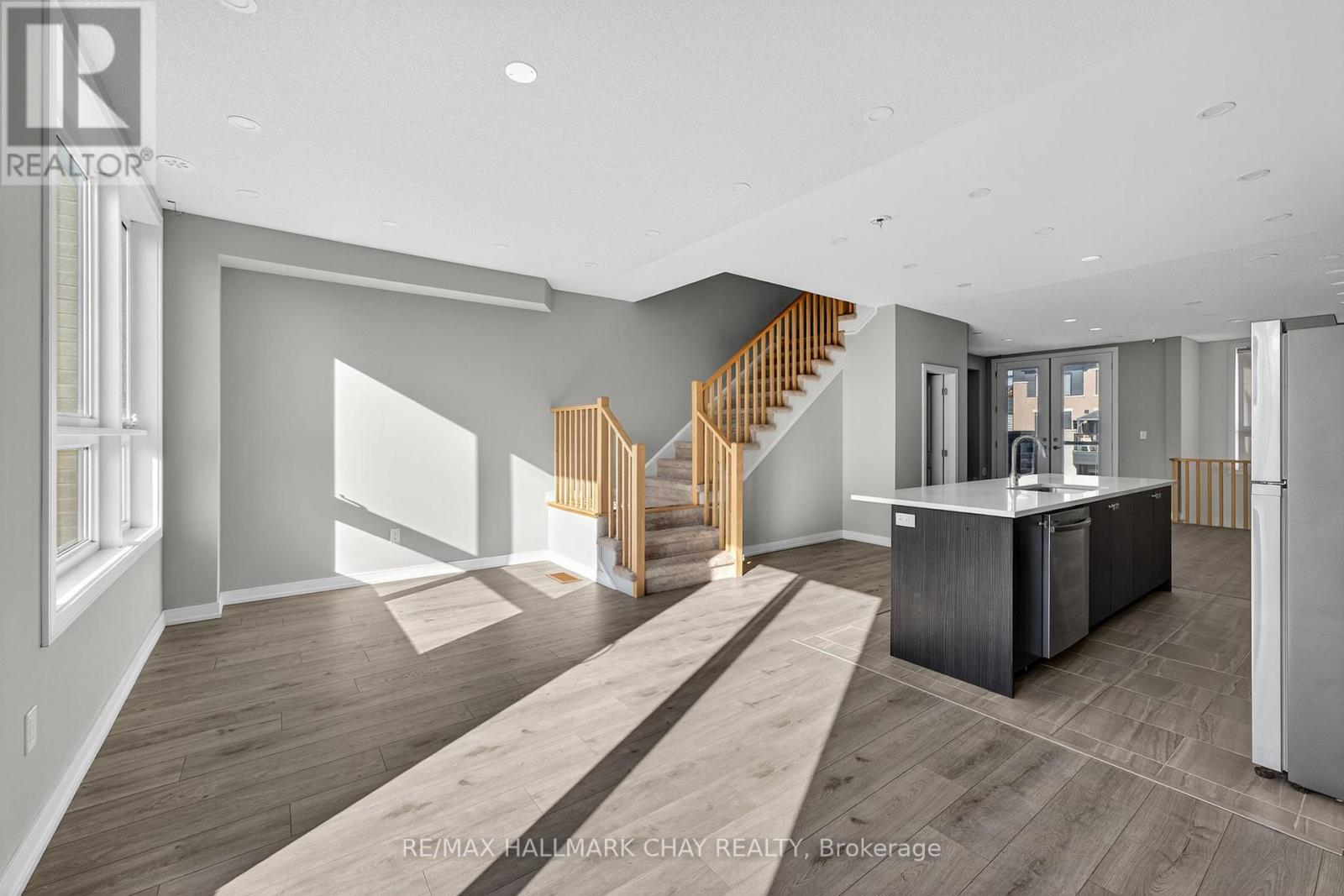 22 Blue Forest Crescent, Barrie, Ontario  L4N 0M2 - Photo 18 - S12660970