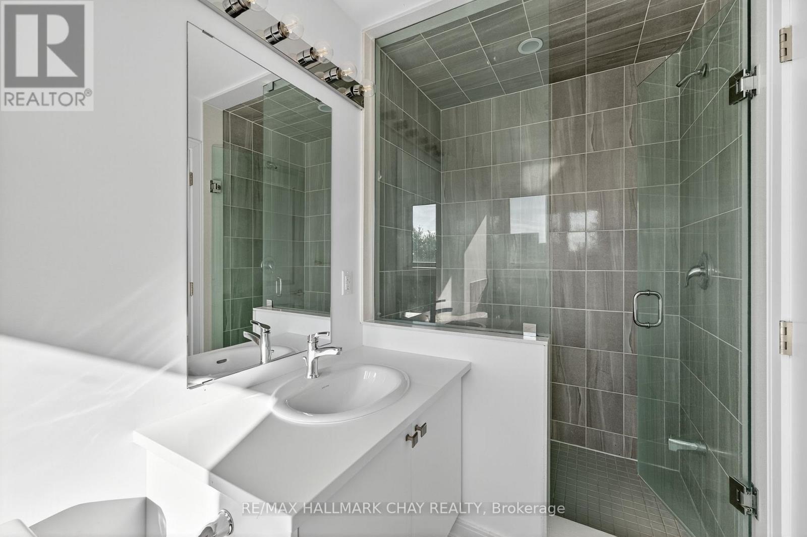 22 Blue Forest Crescent, Barrie, Ontario  L4N 0M2 - Photo 25 - S12660970