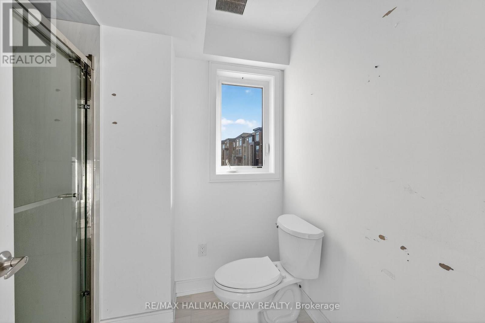 22 Blue Forest Crescent, Barrie, Ontario  L4N 0M2 - Photo 7 - S12660970