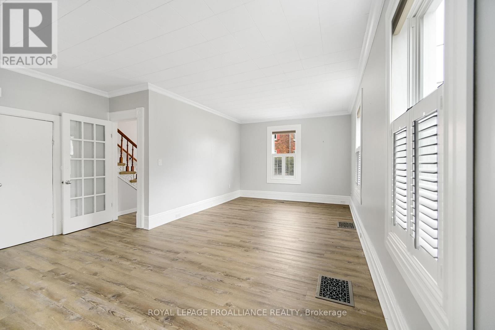 38 Bennett Street, Brockville, Ontario  K6V 2V8 - Photo 8 - X12574568