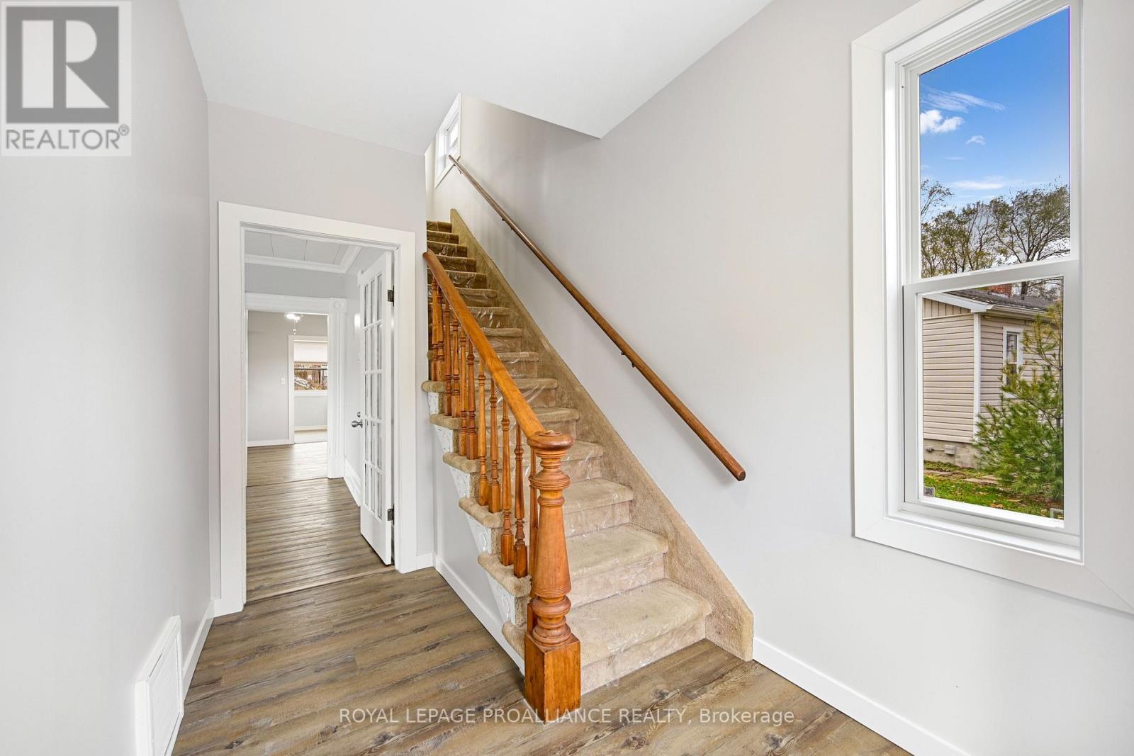 38 Bennett Street, Brockville, Ontario  K6V 2V8 - Photo 7 - X12574568