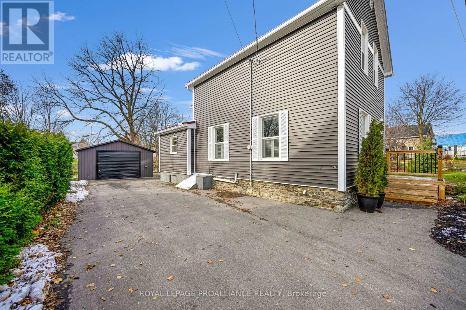 38 Bennett Street, Brockville, Ontario  K6V 2V8 - Photo 5 - X12574568