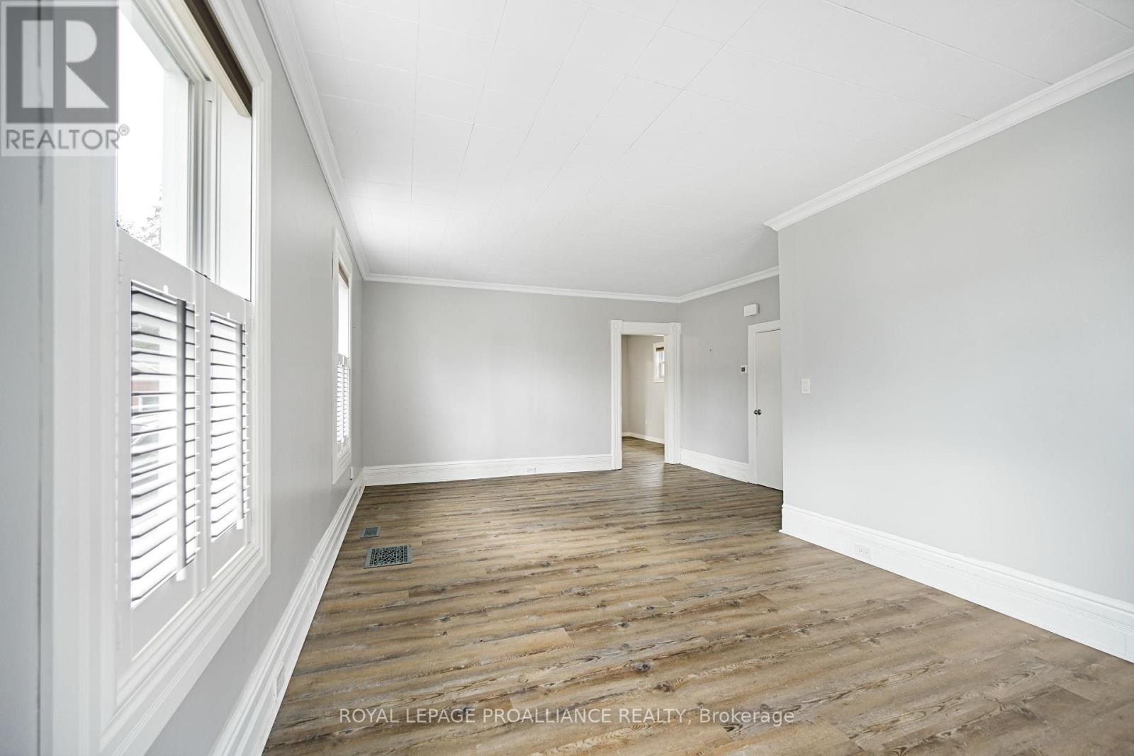 38 Bennett Street, Brockville, Ontario  K6V 2V8 - Photo 9 - X12574568