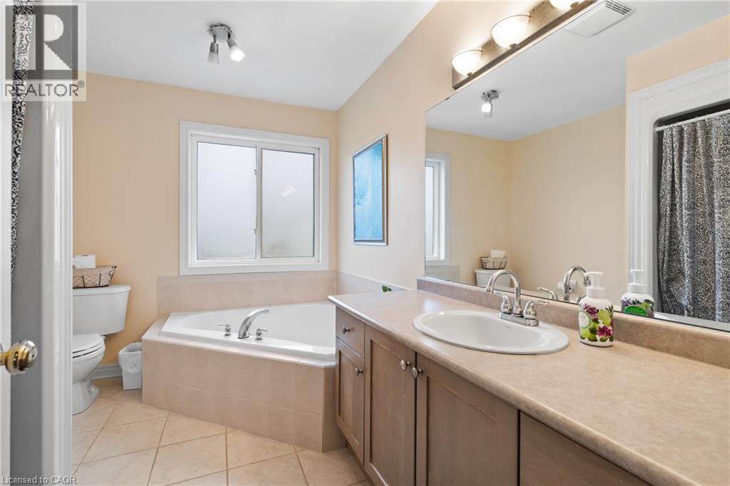 7 Honey Locust Circle, Thorold, Ontario  L2V 5E3 - Photo 16 - 40795898