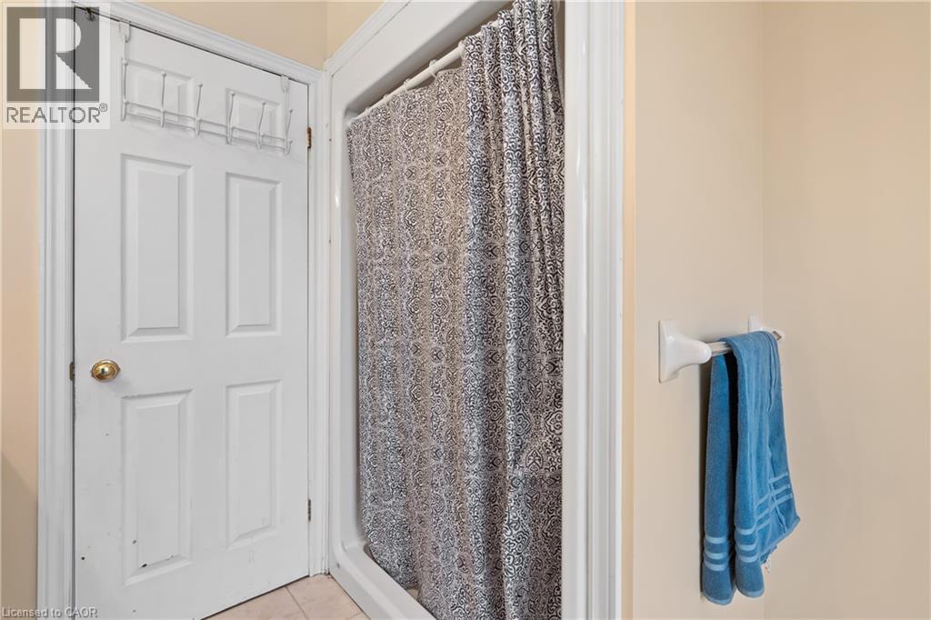 7 Honey Locust Circle, Thorold, Ontario  L2V 5E3 - Photo 17 - 40795898