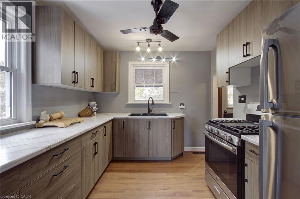 67 Blossom Avenue, Brantford, Ontario  N3T 5L9 - Photo 11 - 40793649