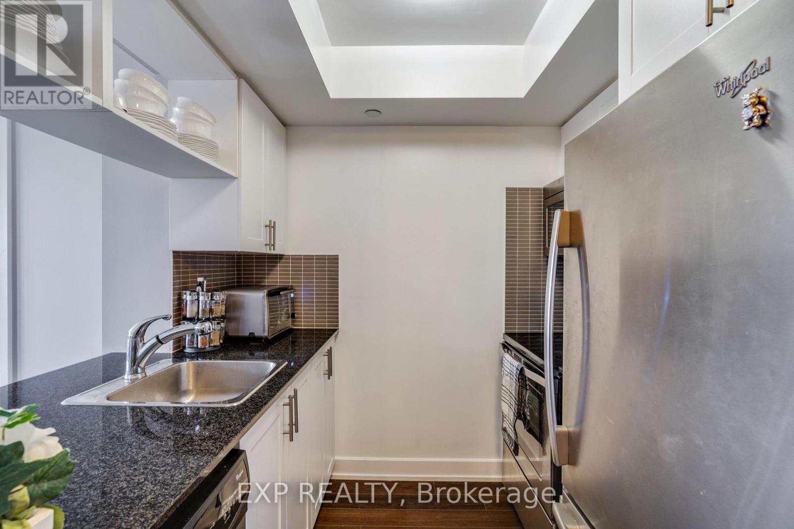 2326 - 2 Eva Road, Toronto (Etobicoke West Mall), Ontario  M9C 0A9 - Photo 15 - W12660980