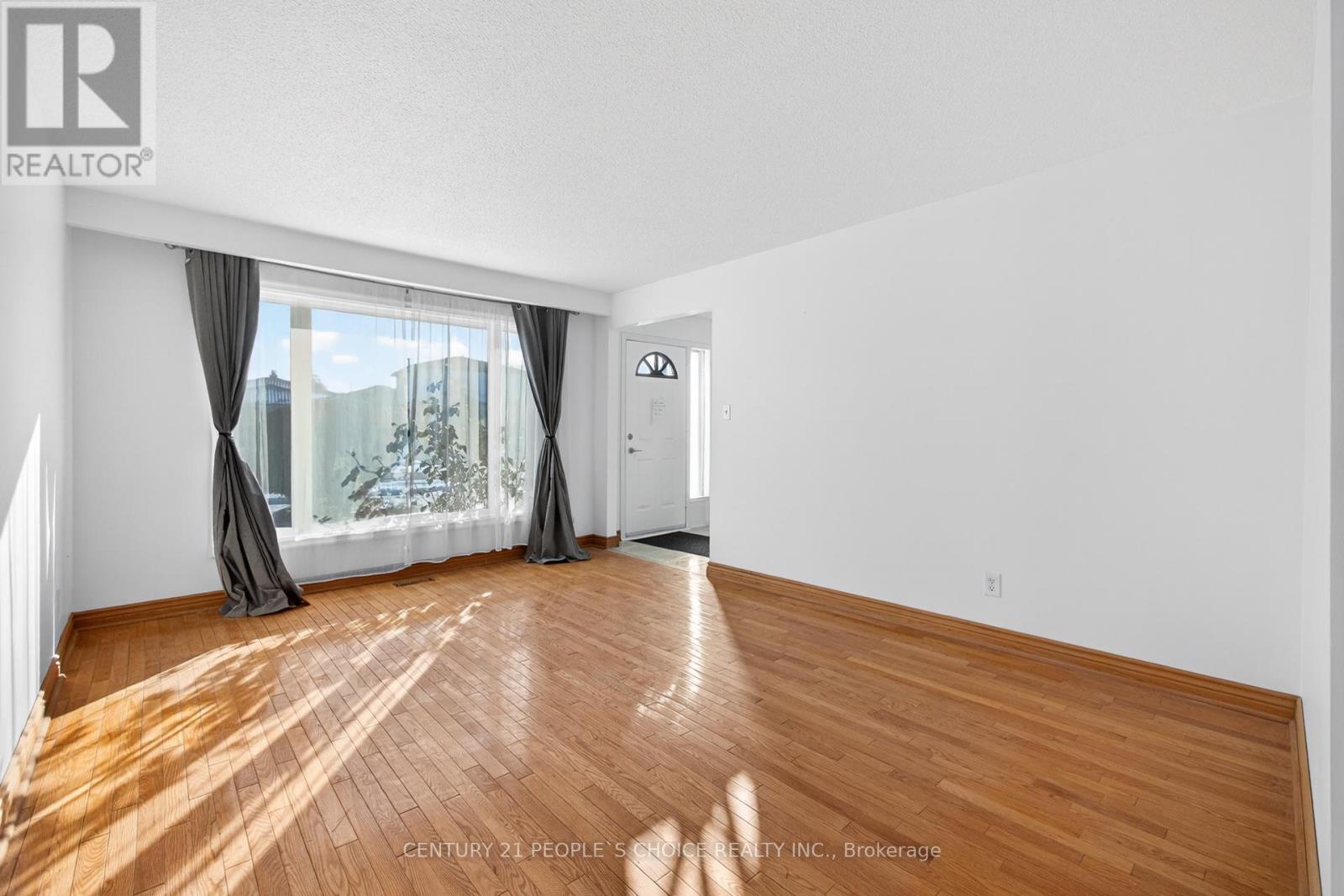 3404 Monica Drive, Mississauga, Ontario  L4T 3E7 - Photo 9 - W12660988