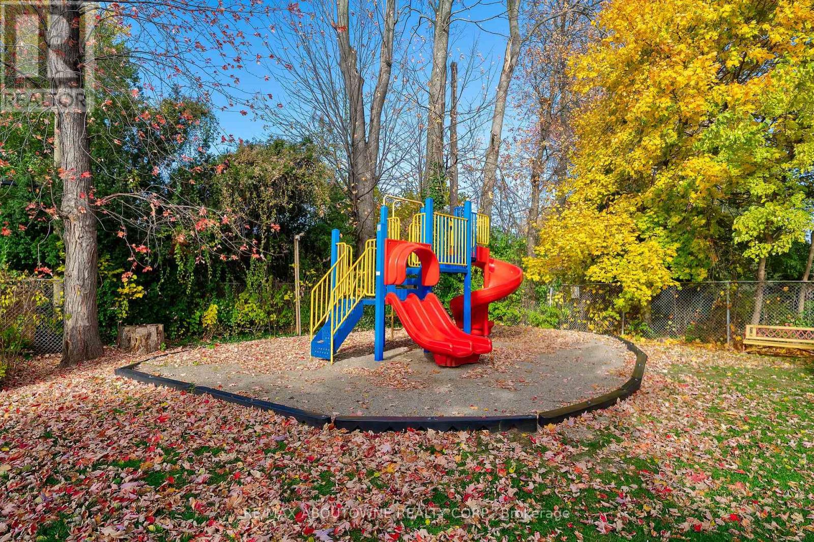 29 - 5475 Lakeshore Road, Burlington, Ontario  L7L 1E1 - Photo 28 - W12660994