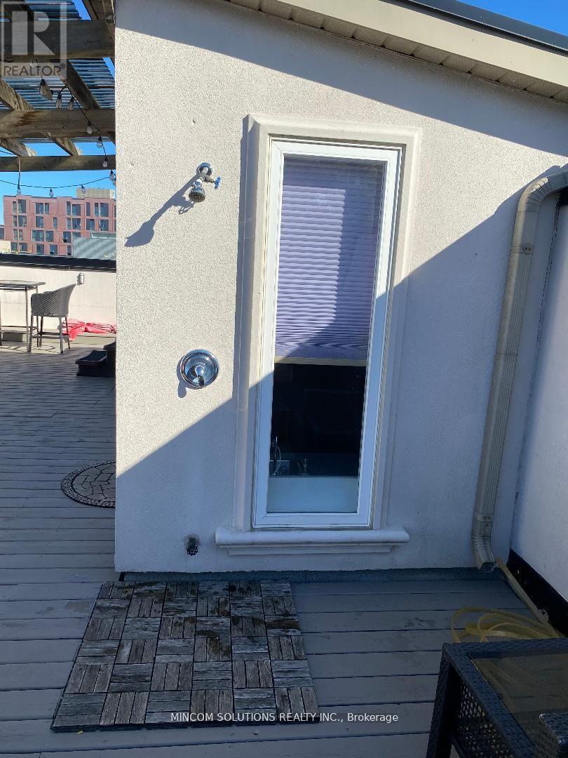 194 Lakeshore Road W, Mississauga, Ontario  L5H 1G6 - Photo 23 - W12660998