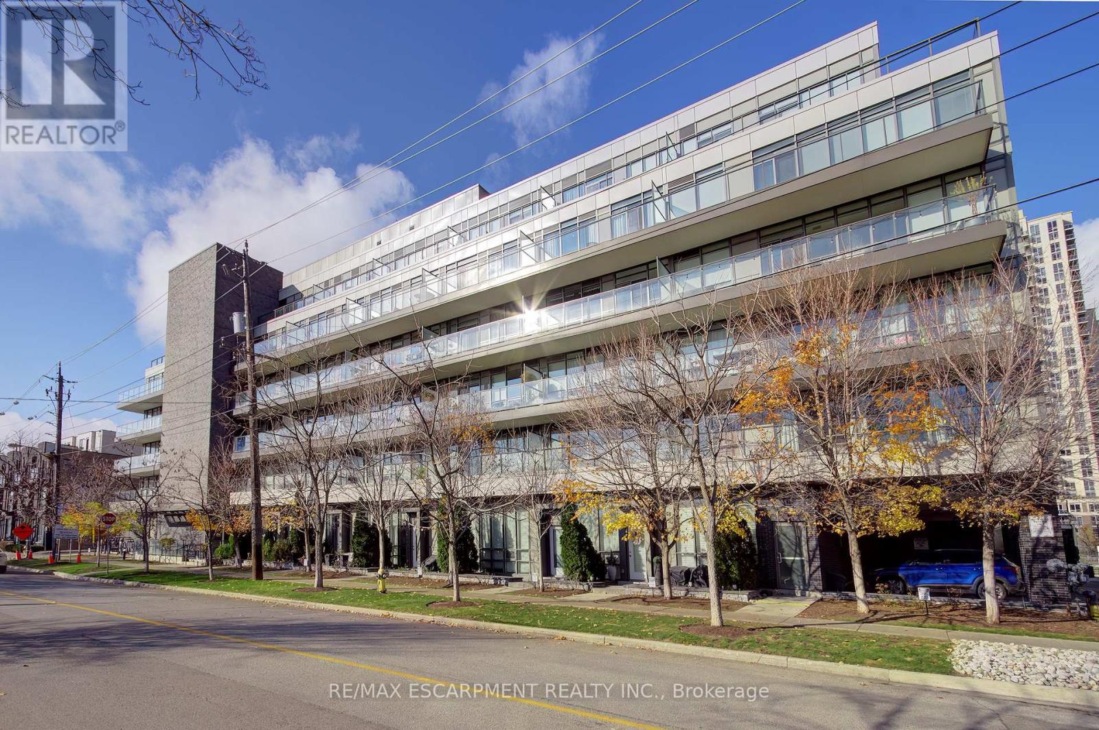 306 - 8 FIELDWAY ROAD, Toronto, Ontario